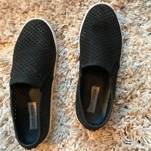 Steve Madden slip on shoes